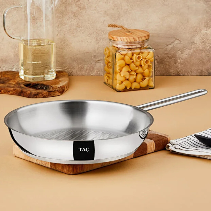 Taç Bengü Pro İndüksiyon Tabanlı Çelik Tava 28 Cm